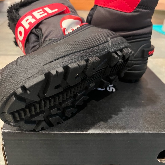 Sorel Children's Snow Commander Boots - Black and Bright Red - Picture 3 of 5